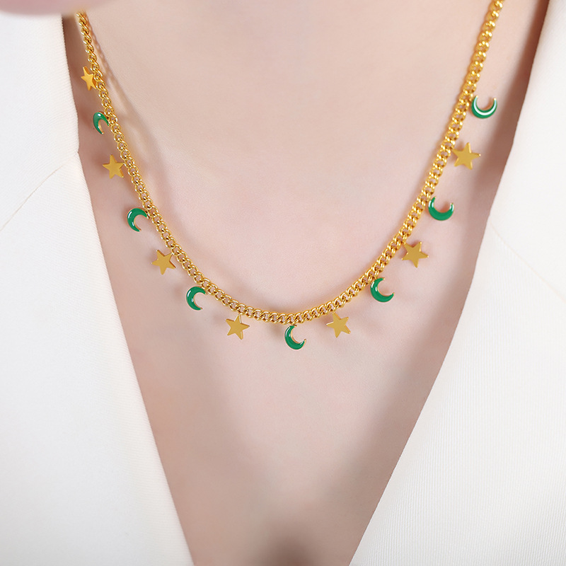 8:P1498-green drop oil gold necklace
