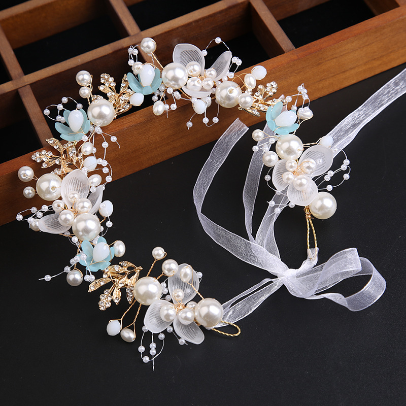 Delicate version of blue beaded wreath (ribbon hair clip)