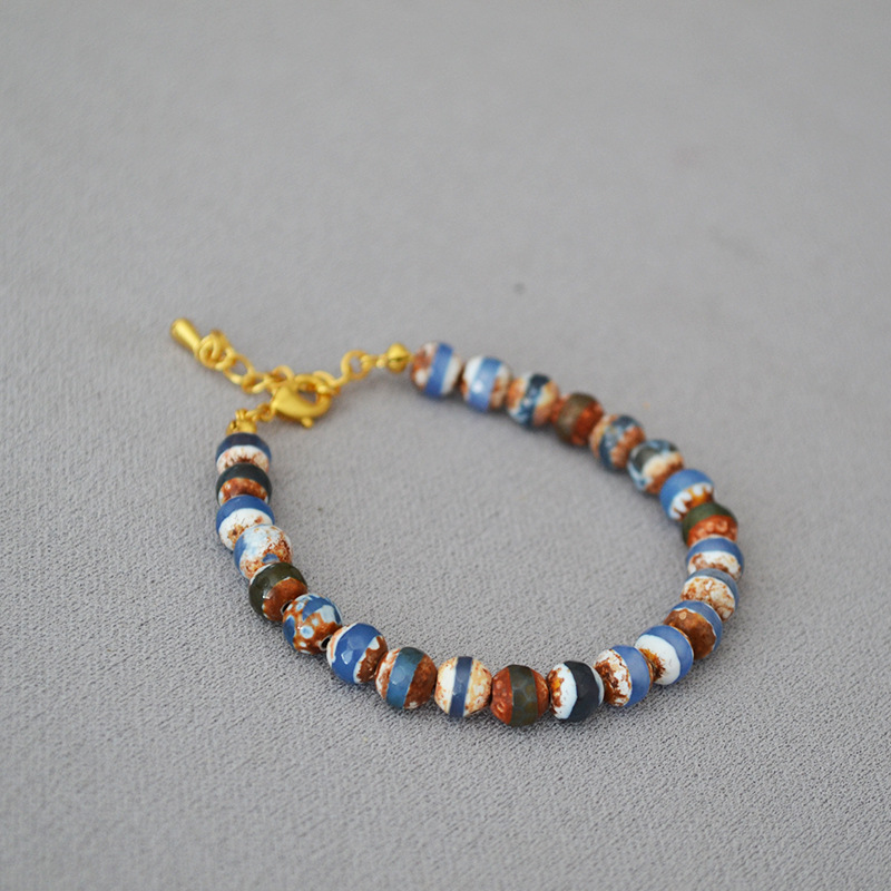 6:Blue bracelet
