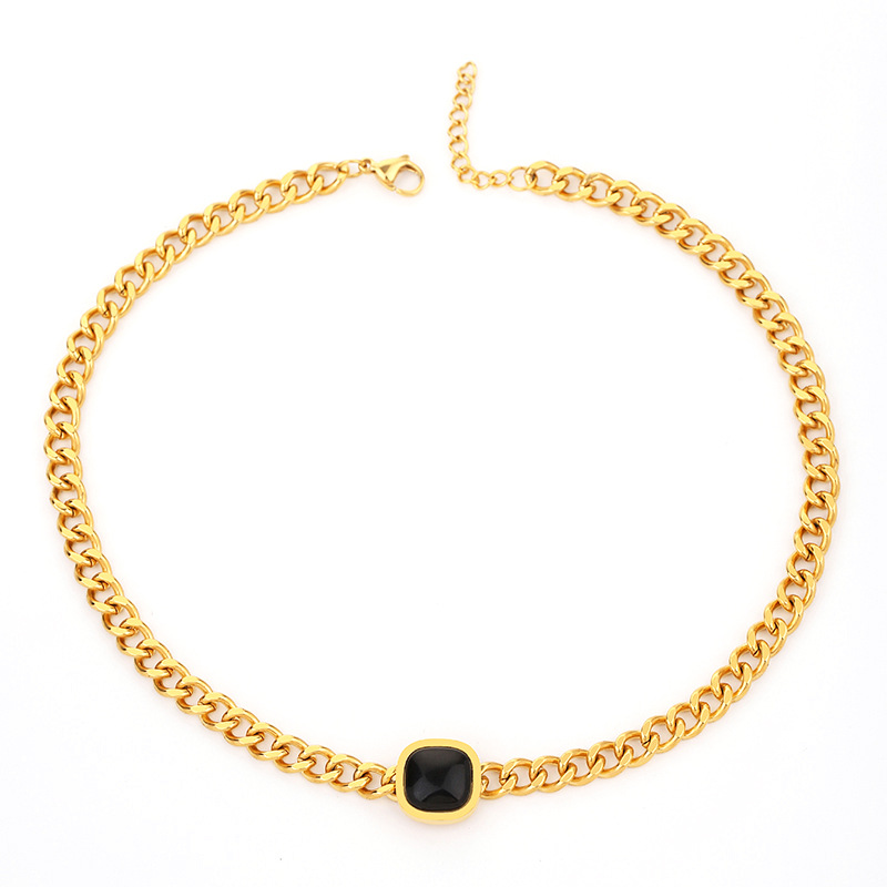 5:Black necklace