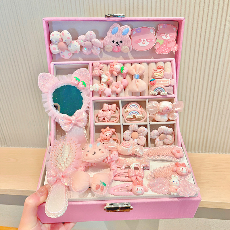 Pink bunny gift box