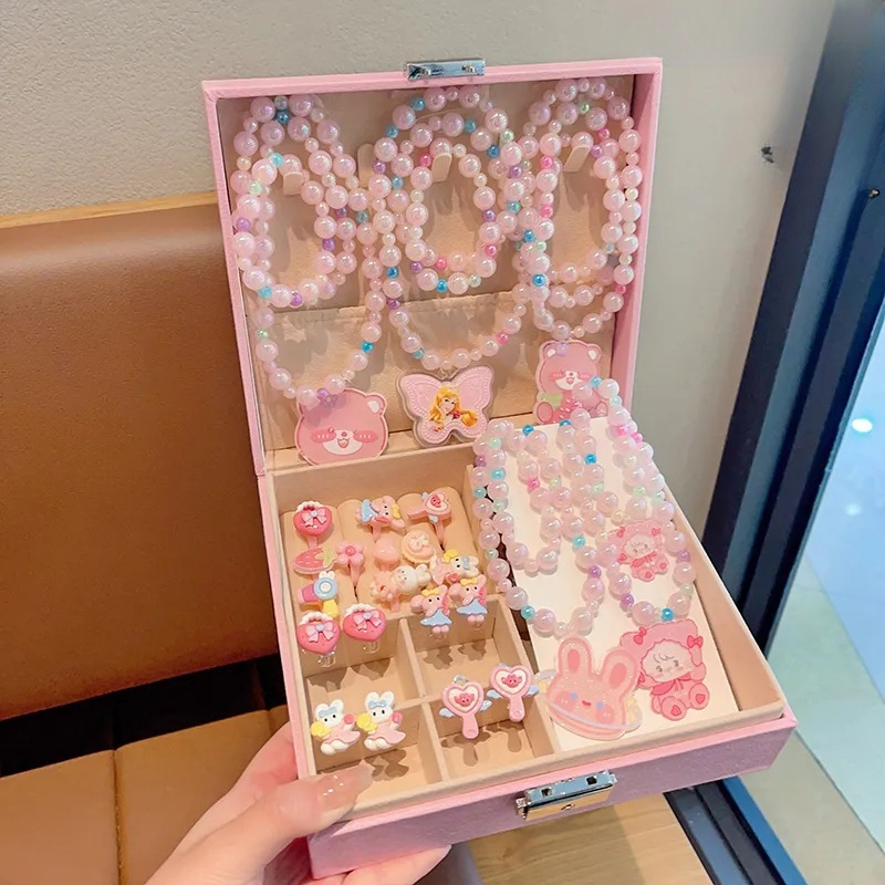 Pink rabbit 28-piece set