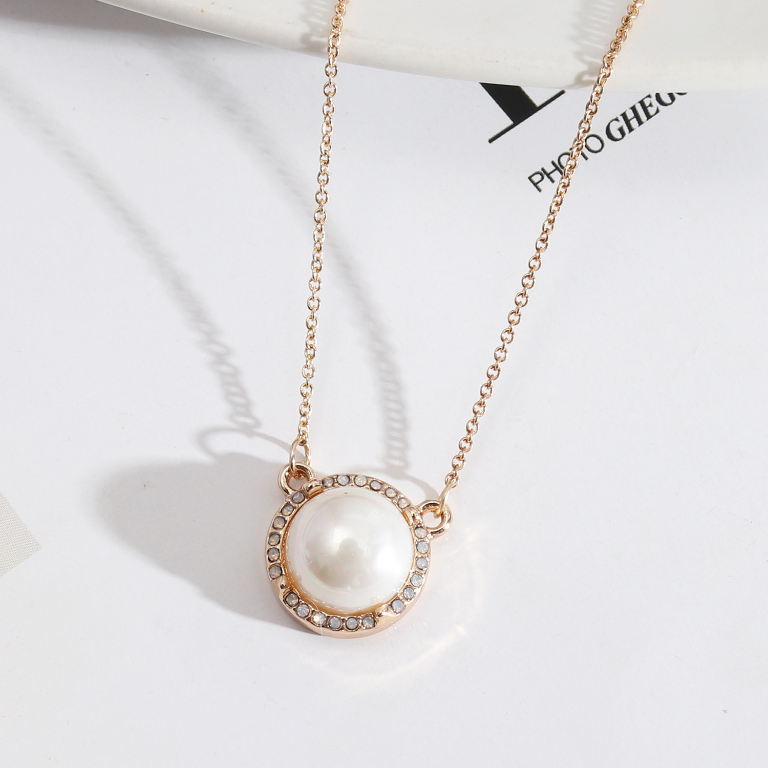 2:perle blanche