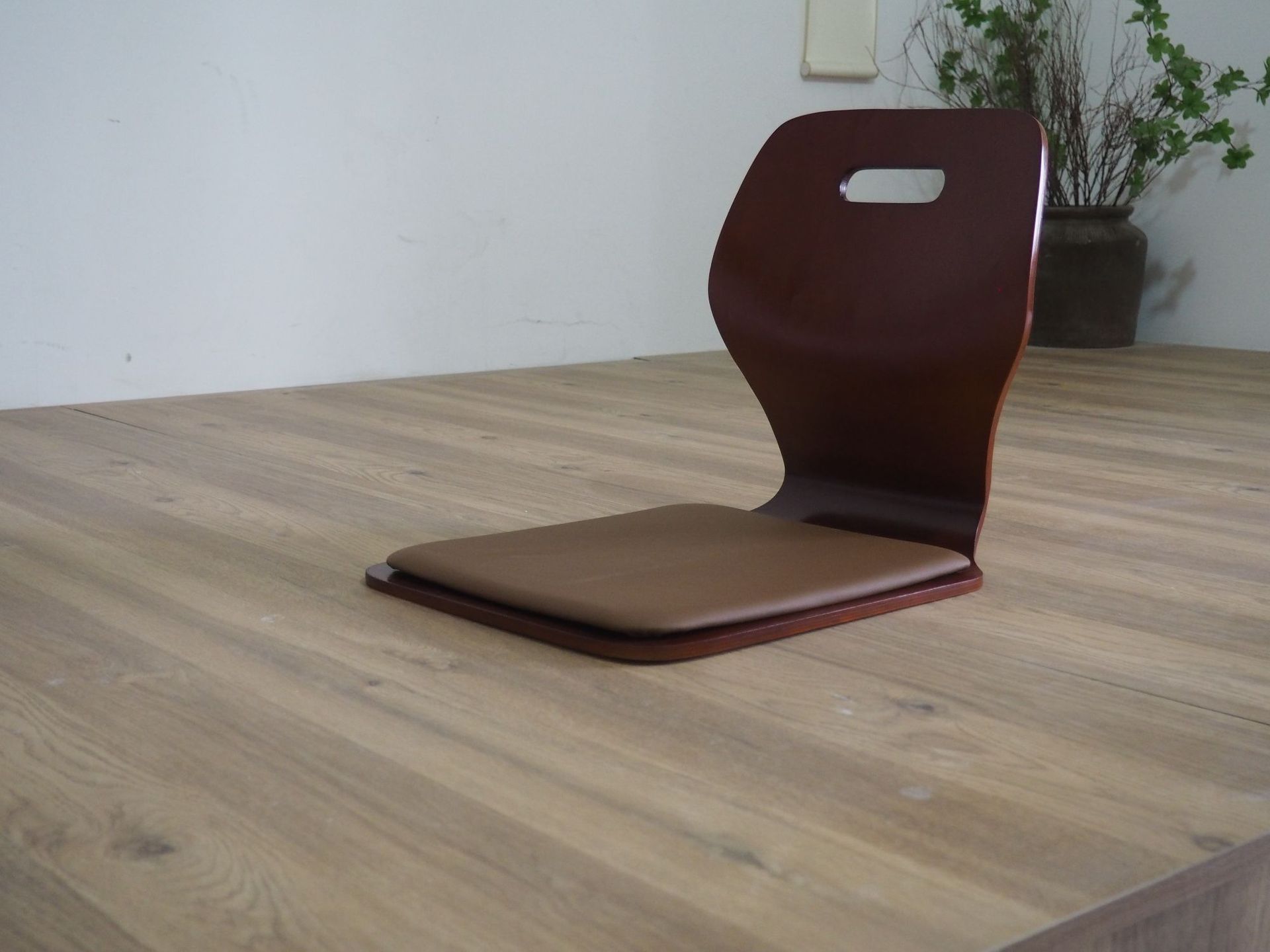 Mahogany wood pad brown