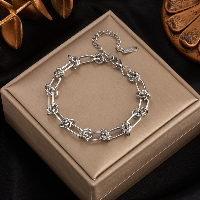 4:Silver bracelet