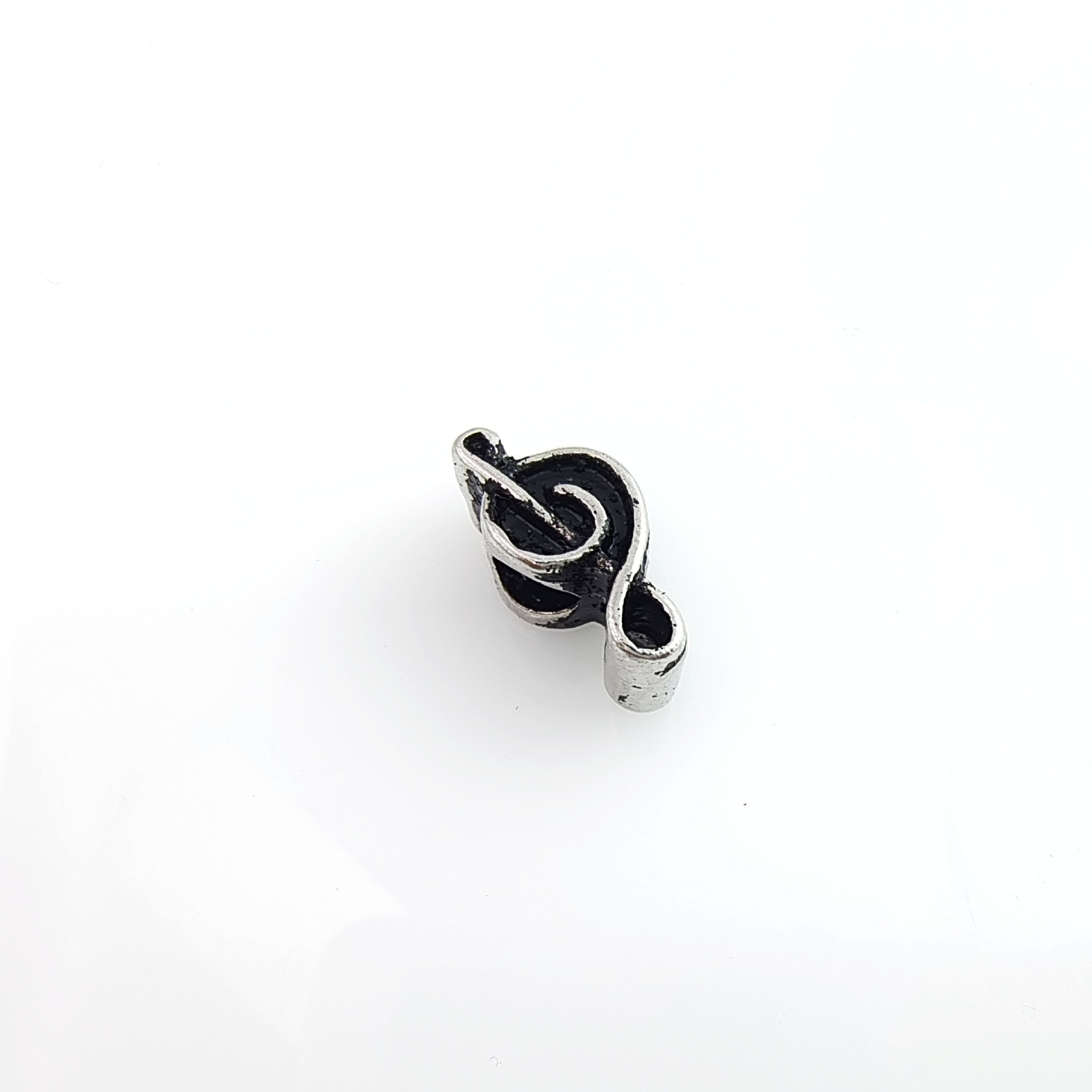 A 17x8x4mm