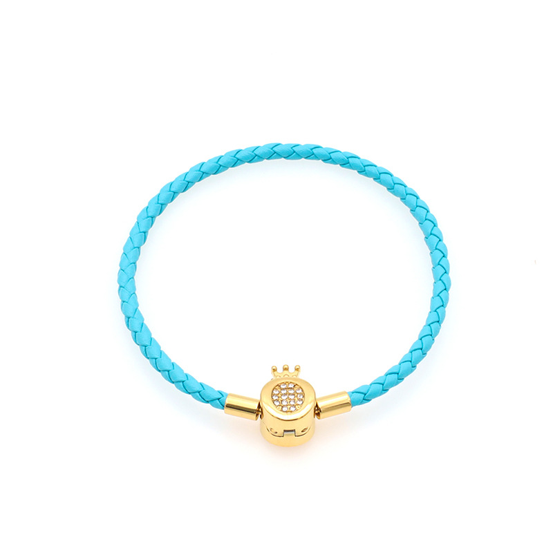 Gold crown   blue rope