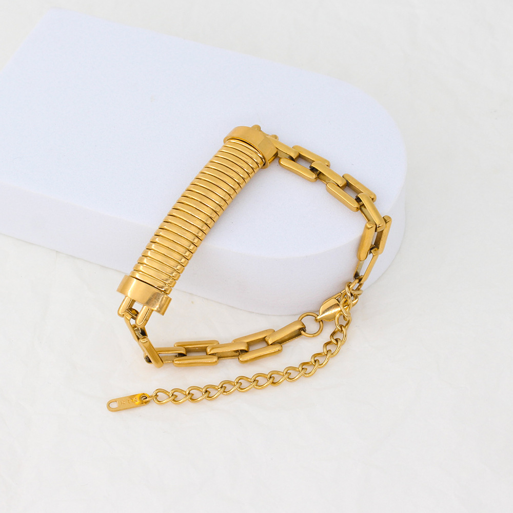 3:Gold, bracelet