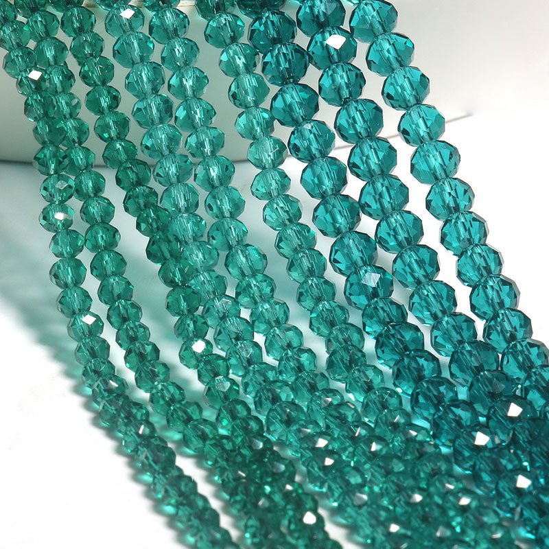 Emerald 3mm / a string of about 127 pieces