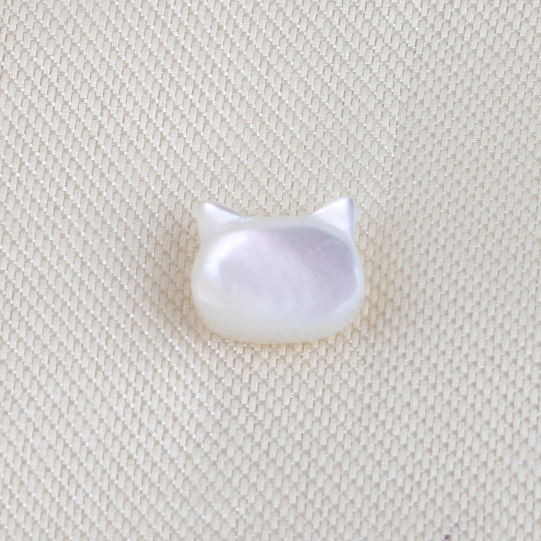 1:white shell