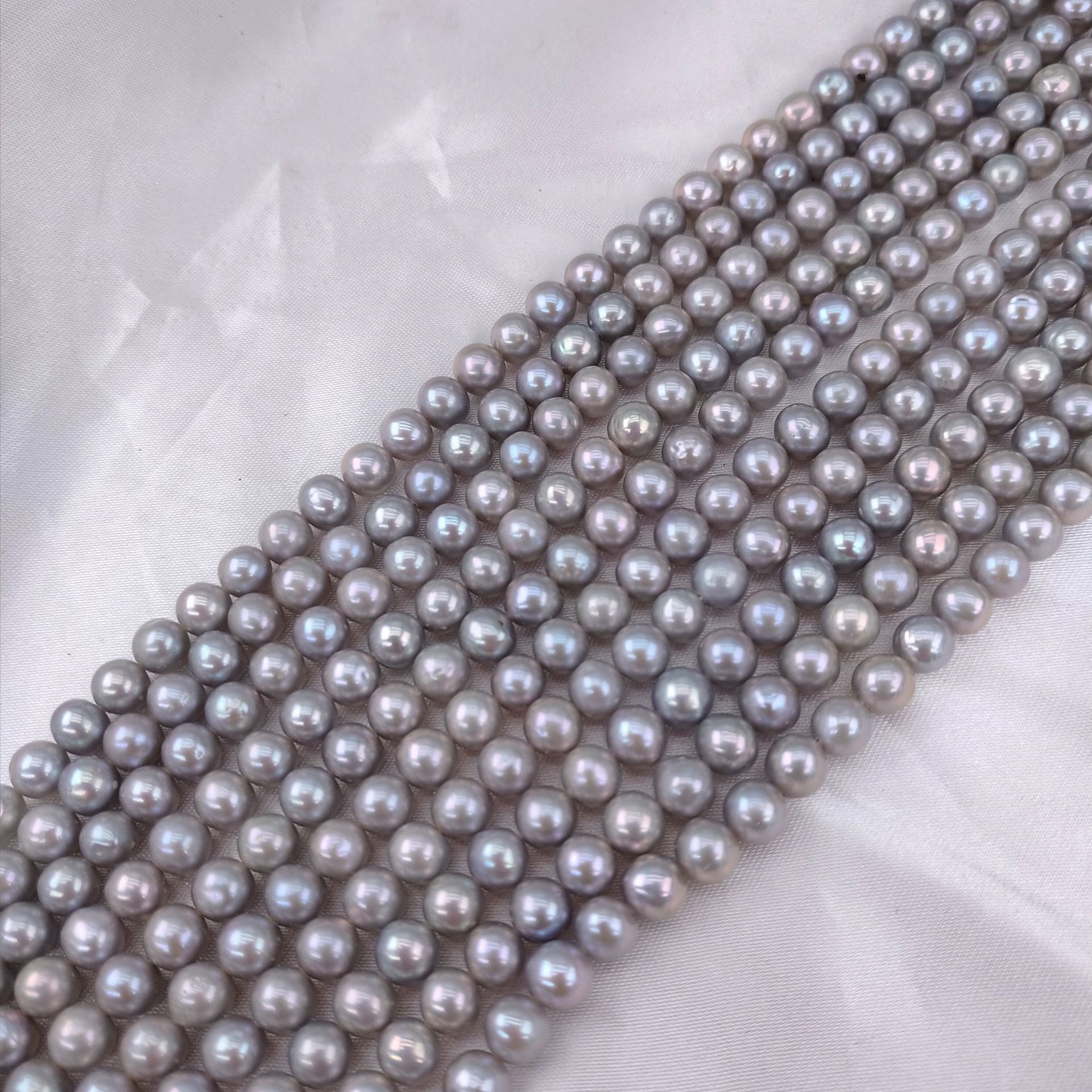Length about 7mm about 55 PCs/Strand