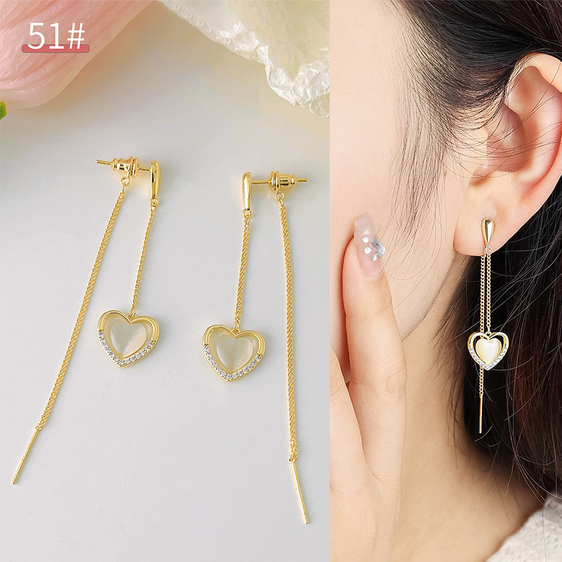 2:stud earring