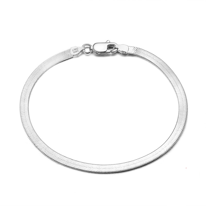 1:Platinum 3 mm wide, 16.5 cm long bracelet