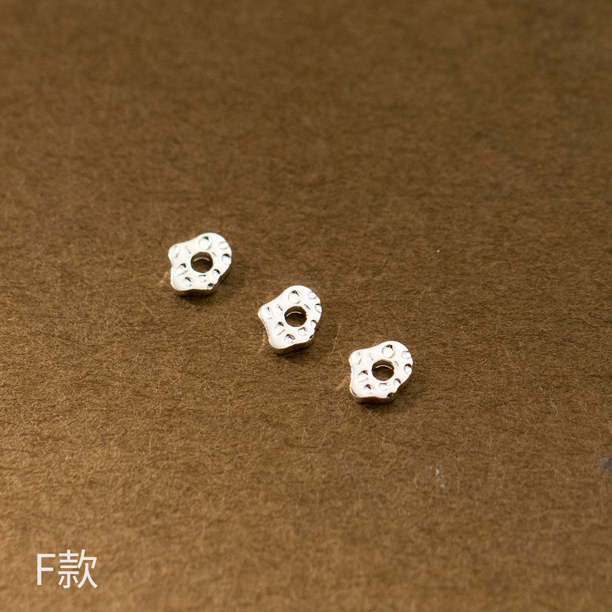 F (1g about 17 pieces)-4.0 * 0.8 mm thick hole 1.0