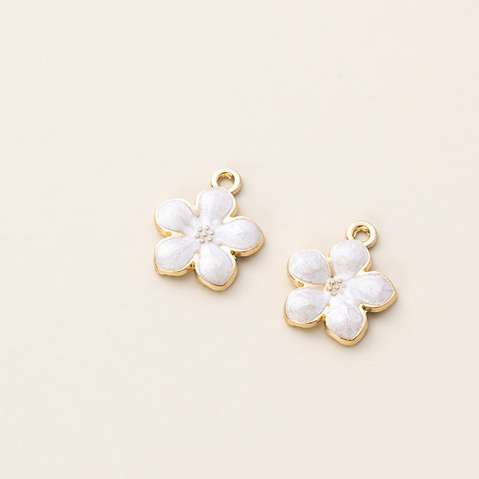 5 petal flower - white
