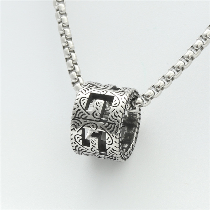 Silver pendant with 3.0 x 60cm square pearl chain