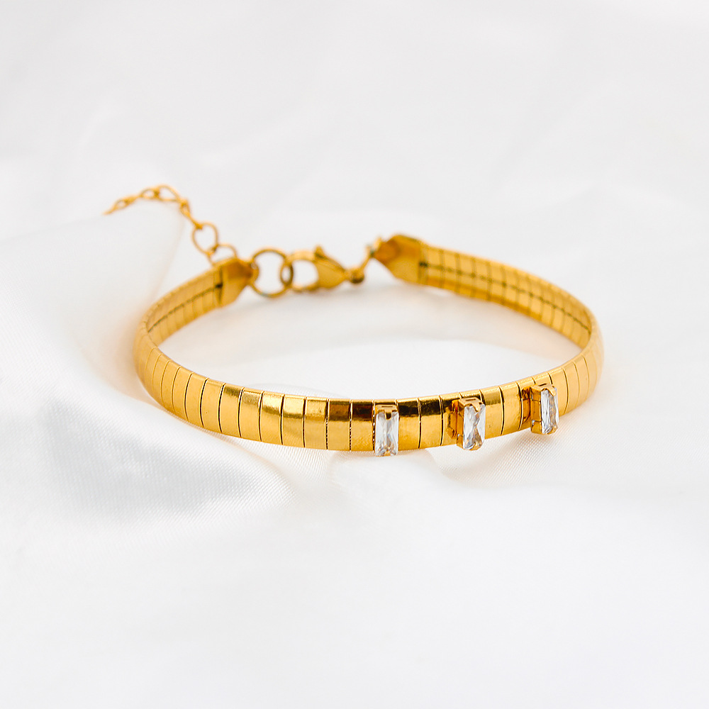 1:White zircon bracelet