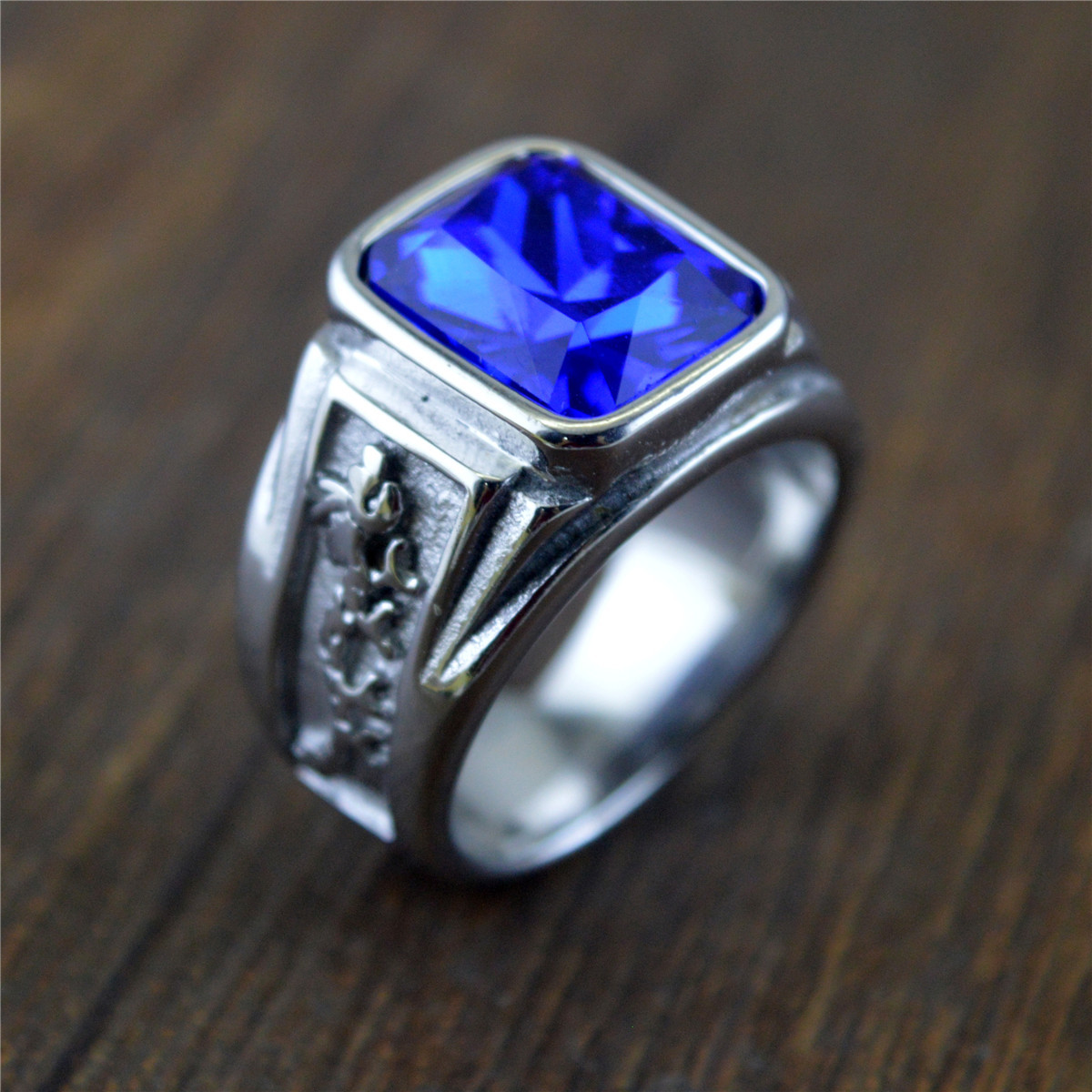 5:Steel blue diamond