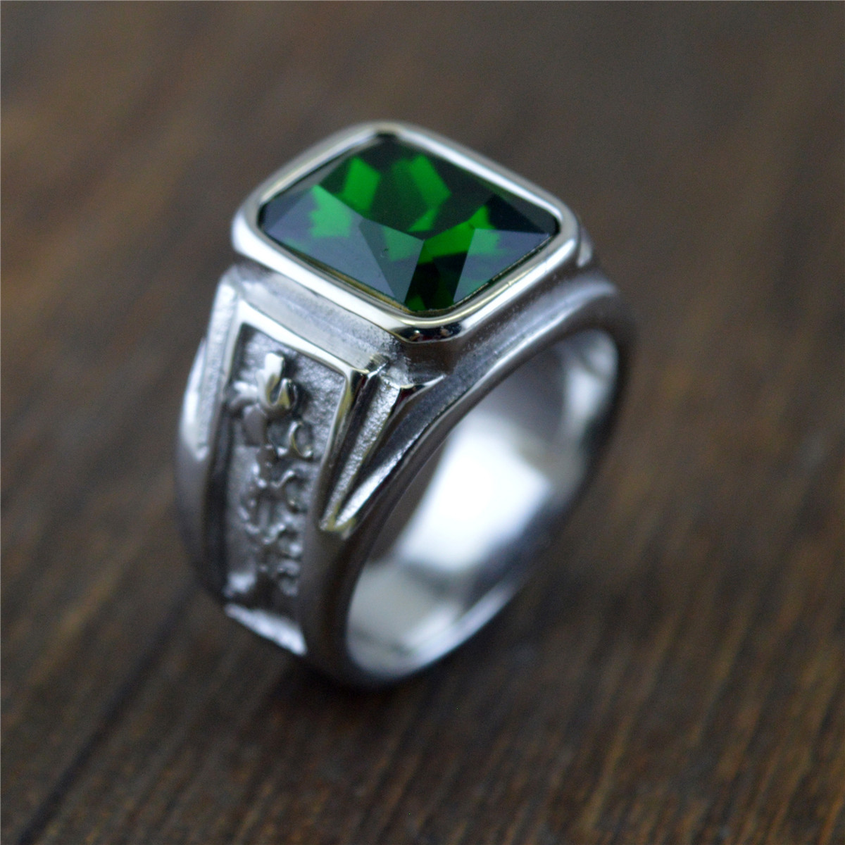 Steel green diamond