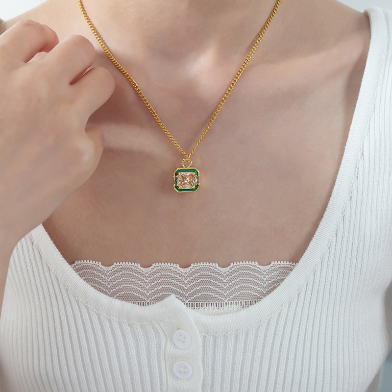 4:Green glazed gold necklace