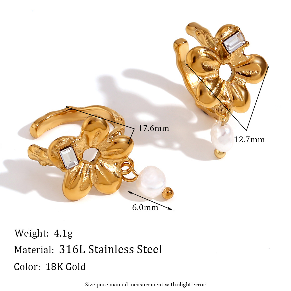 Lovely flower rhinestone Pearl ear clip - Gold