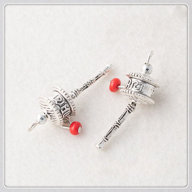 Antique silver/red