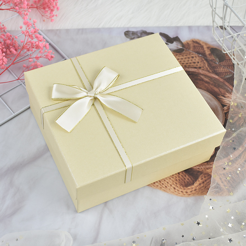 7:Cream gift box