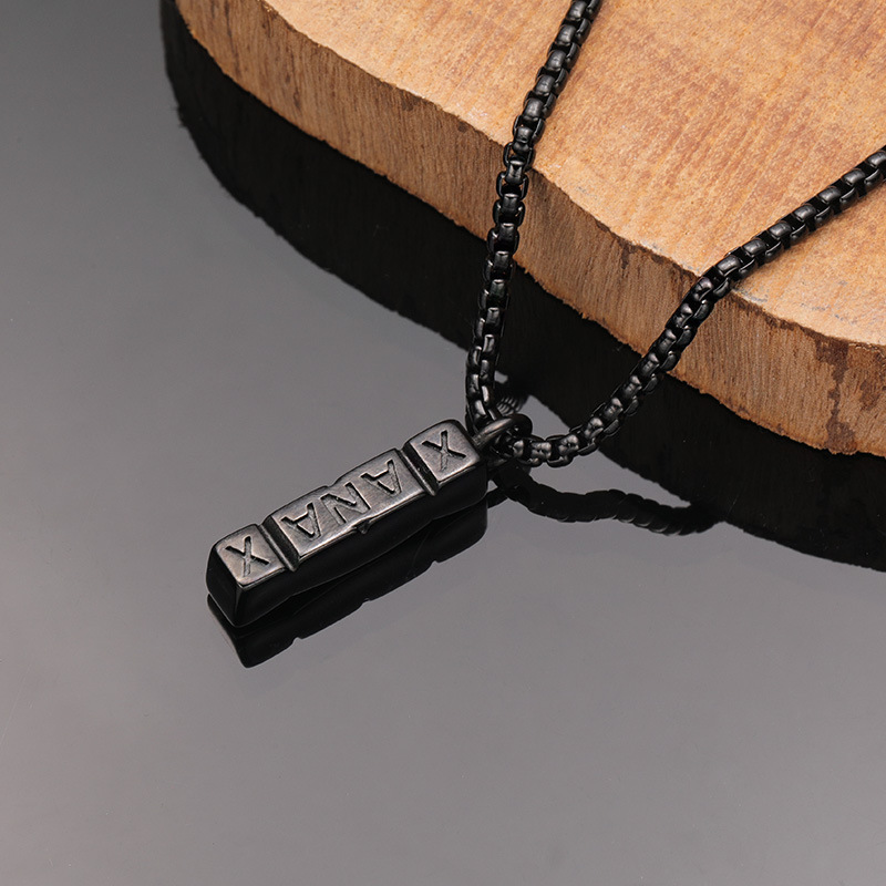 7:Black pendant with pearl chain