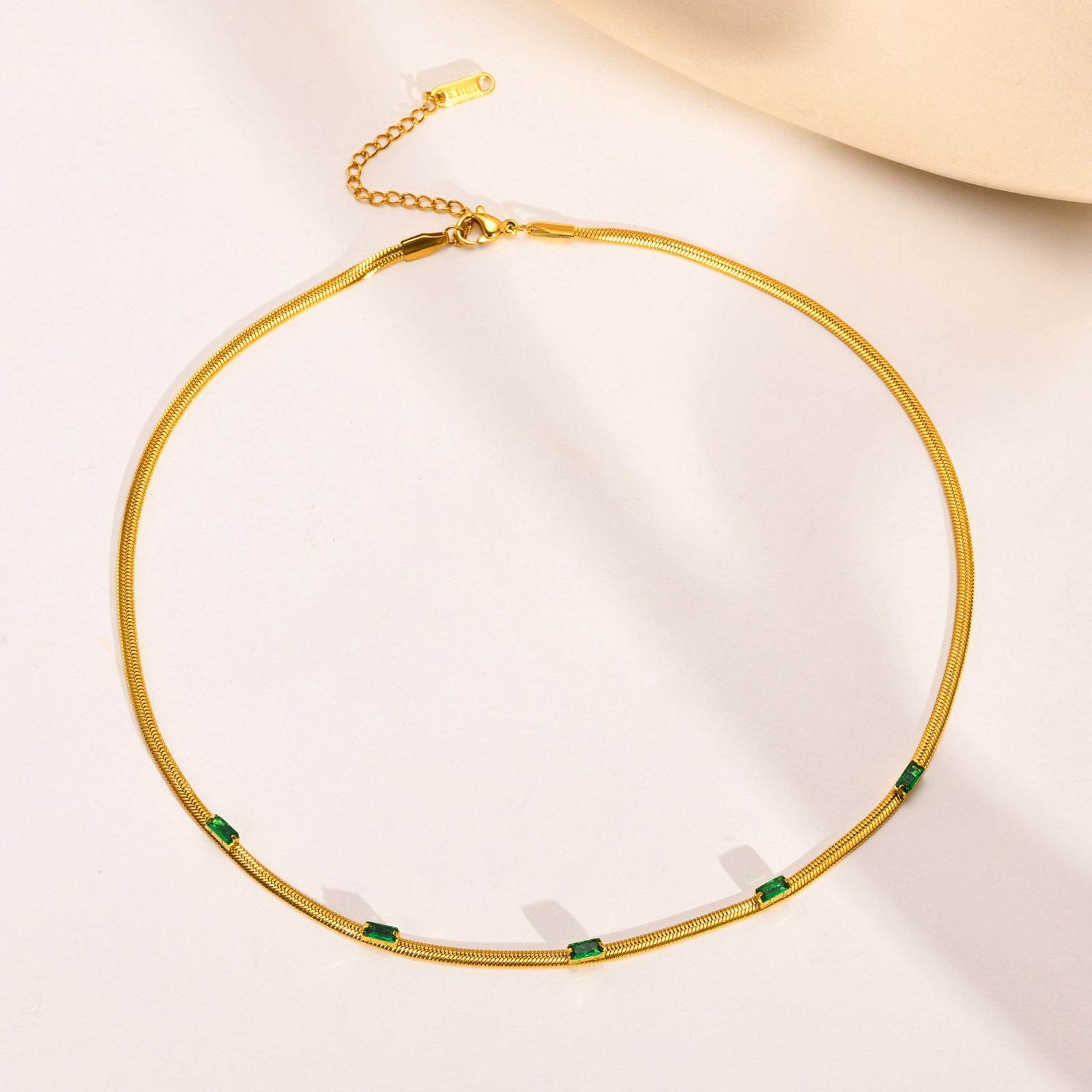 Necklace: Green diamond 40-5cm