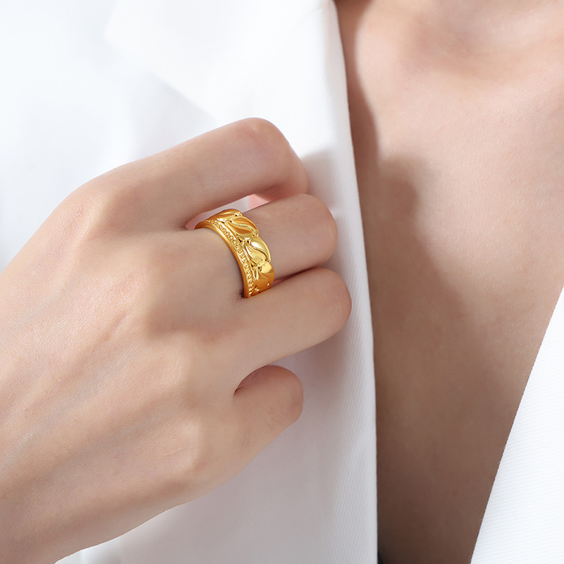 A556- Gold Ring - Number seven