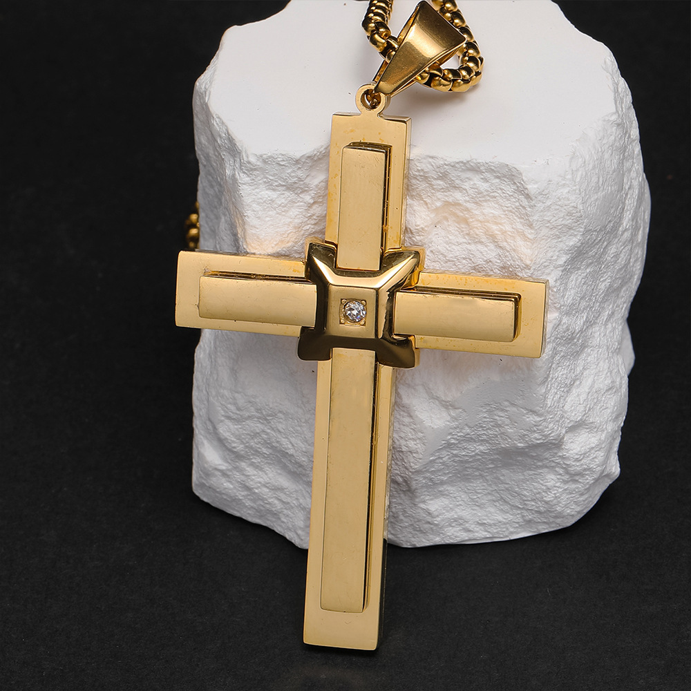 3:Gold pendant, no chain