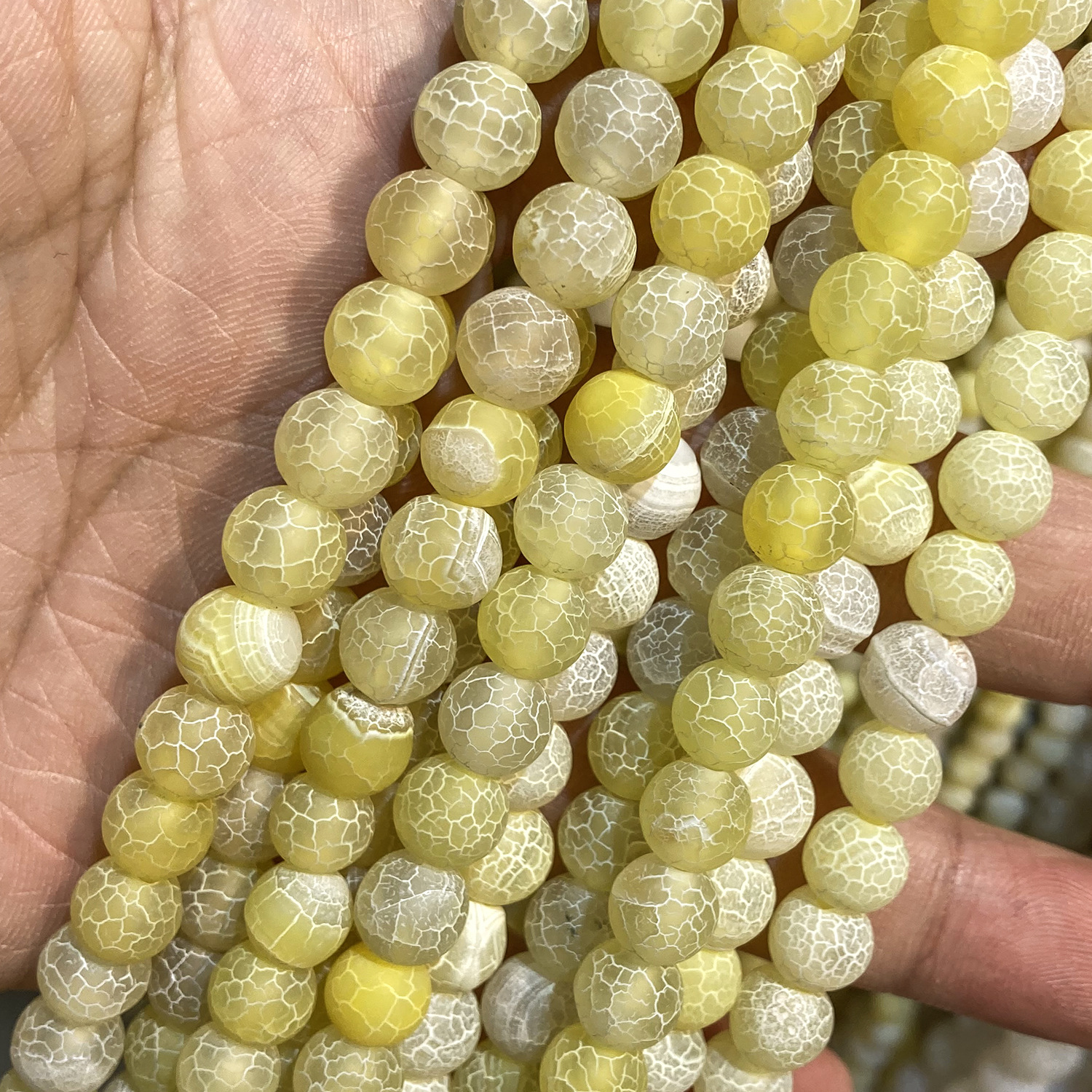 yellow 6mm (about 62pieces)