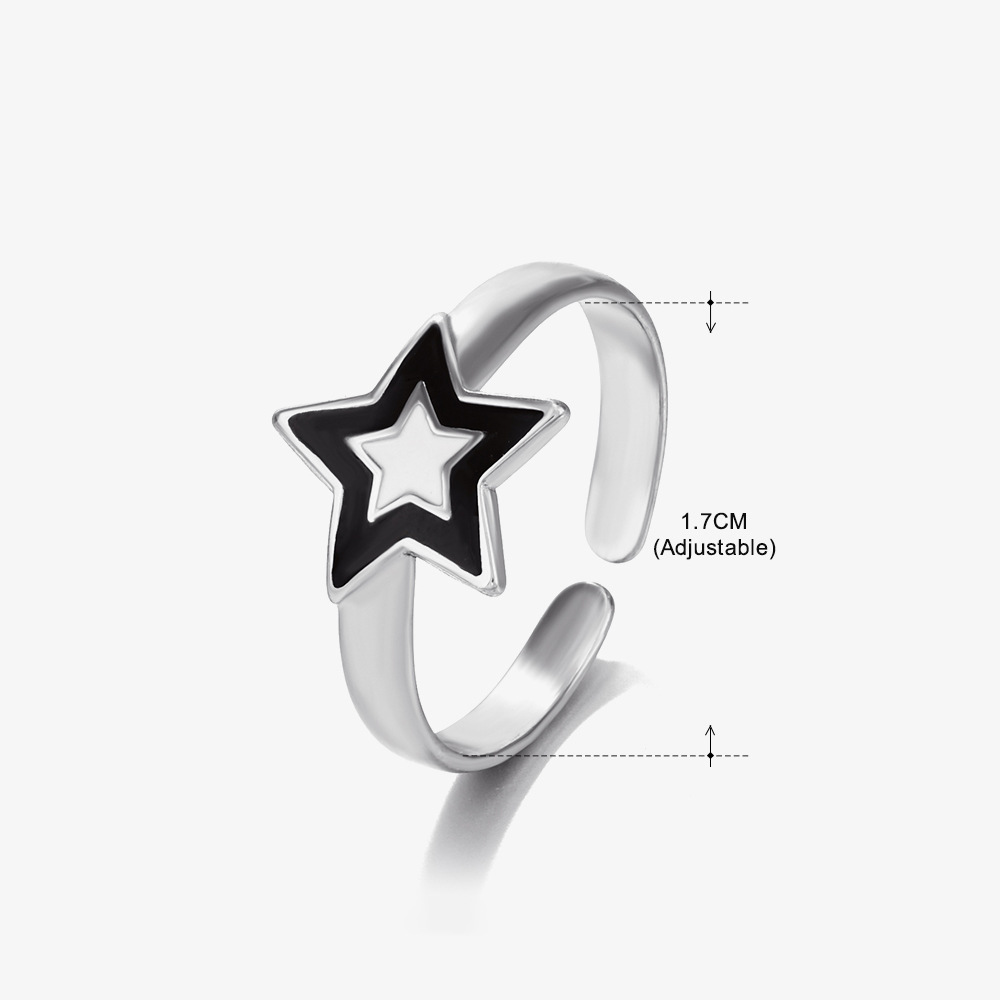 1:A pentagram ring