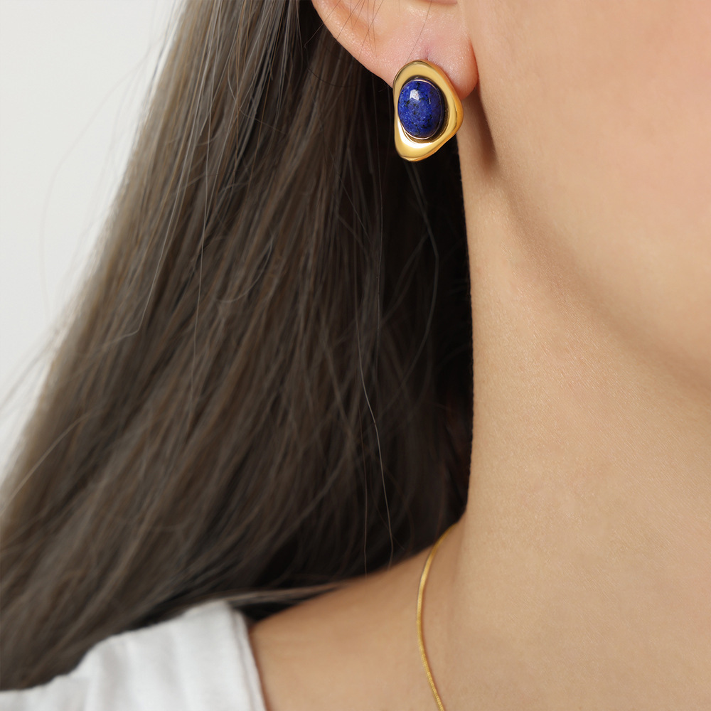 3:Golden earrings
