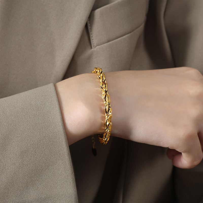 3:E512 - Gold Bracelet - 15cm Tail Chain 5cm