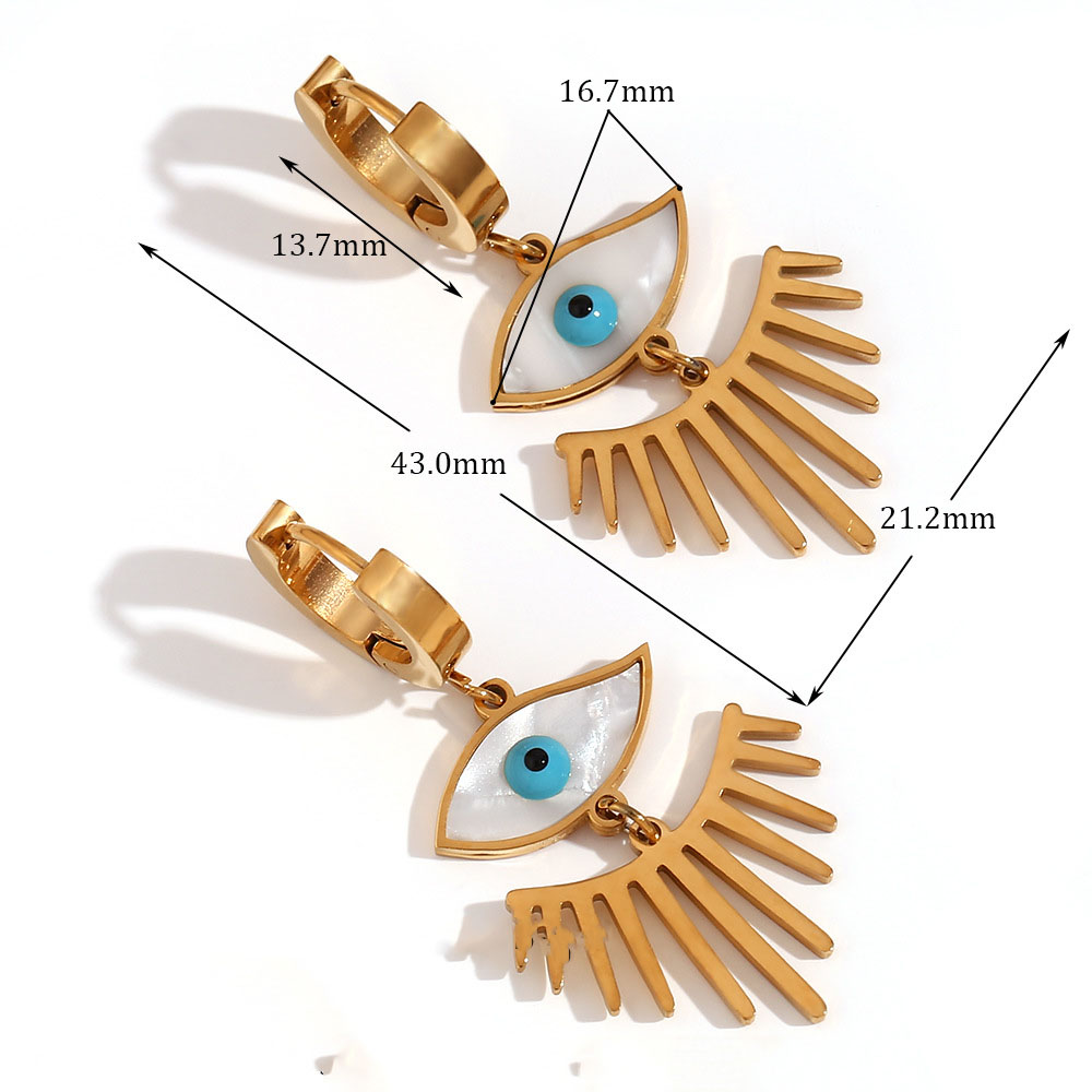 4:Cast color diamond butterfly Wing Stud earrings - Gold