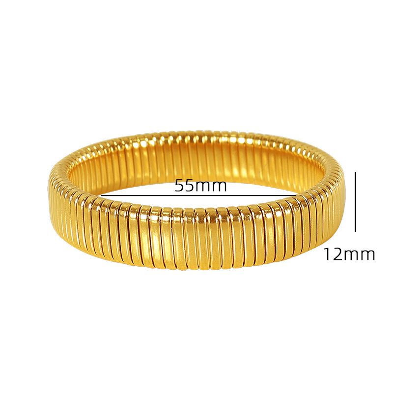 The gold width is 12mm ( ring mouth 55mm ).