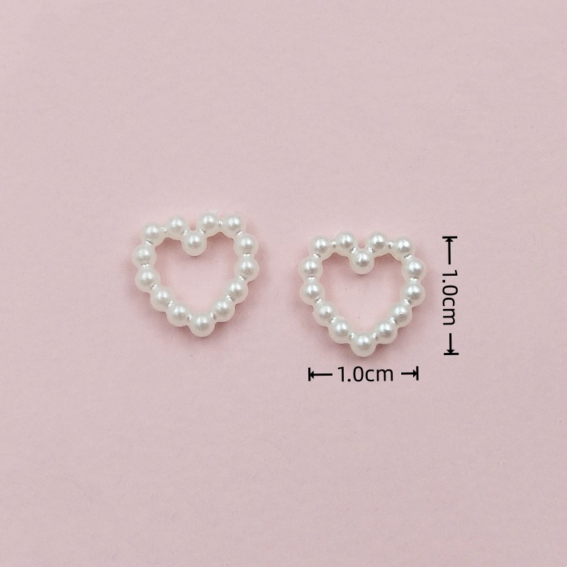 7:1794-7 1.0 cm pearl heart