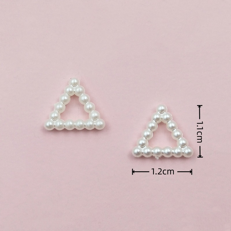 1794-10 Pearl Triangle