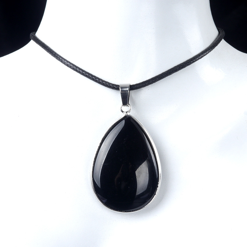 4:Obsidiana preta