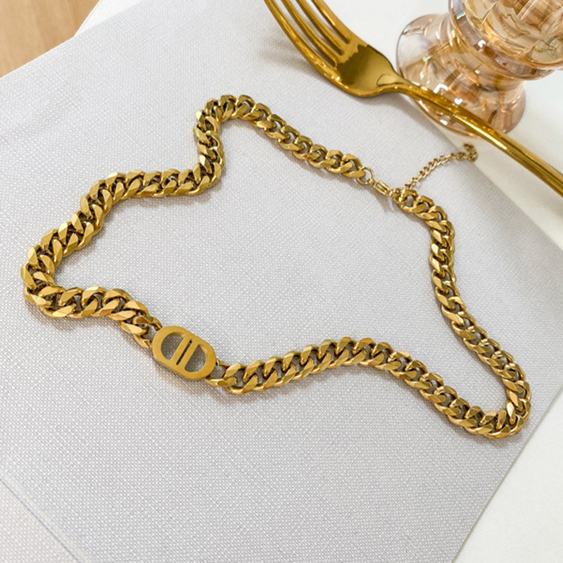 B necklace 390mm