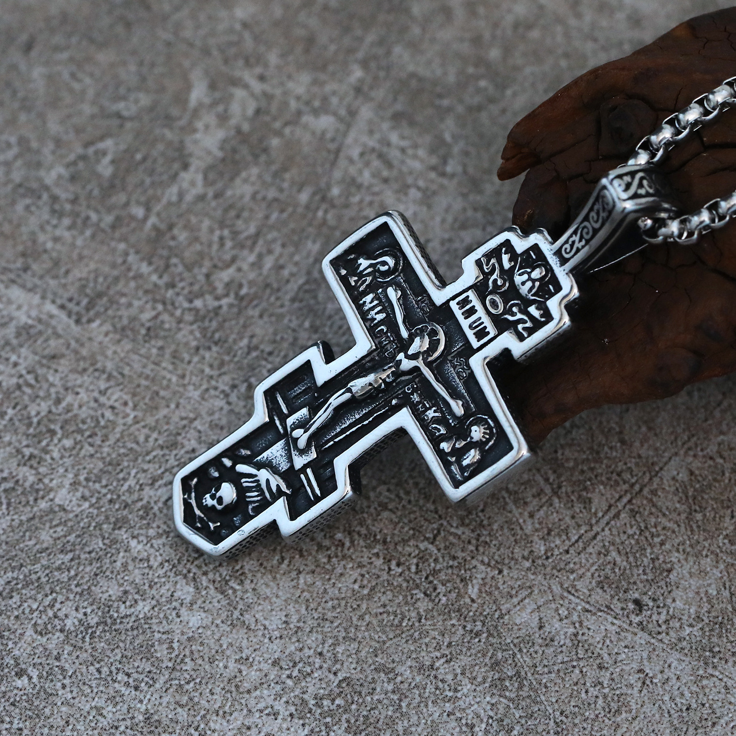 Steel oiled pendant + necklace