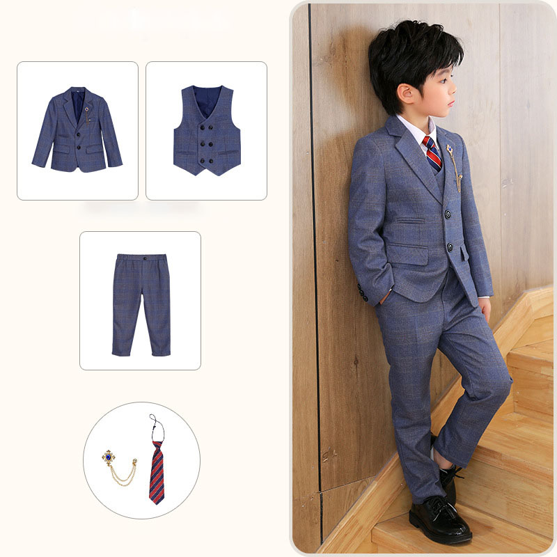 Suit five-piece set ( with brooch, tie )