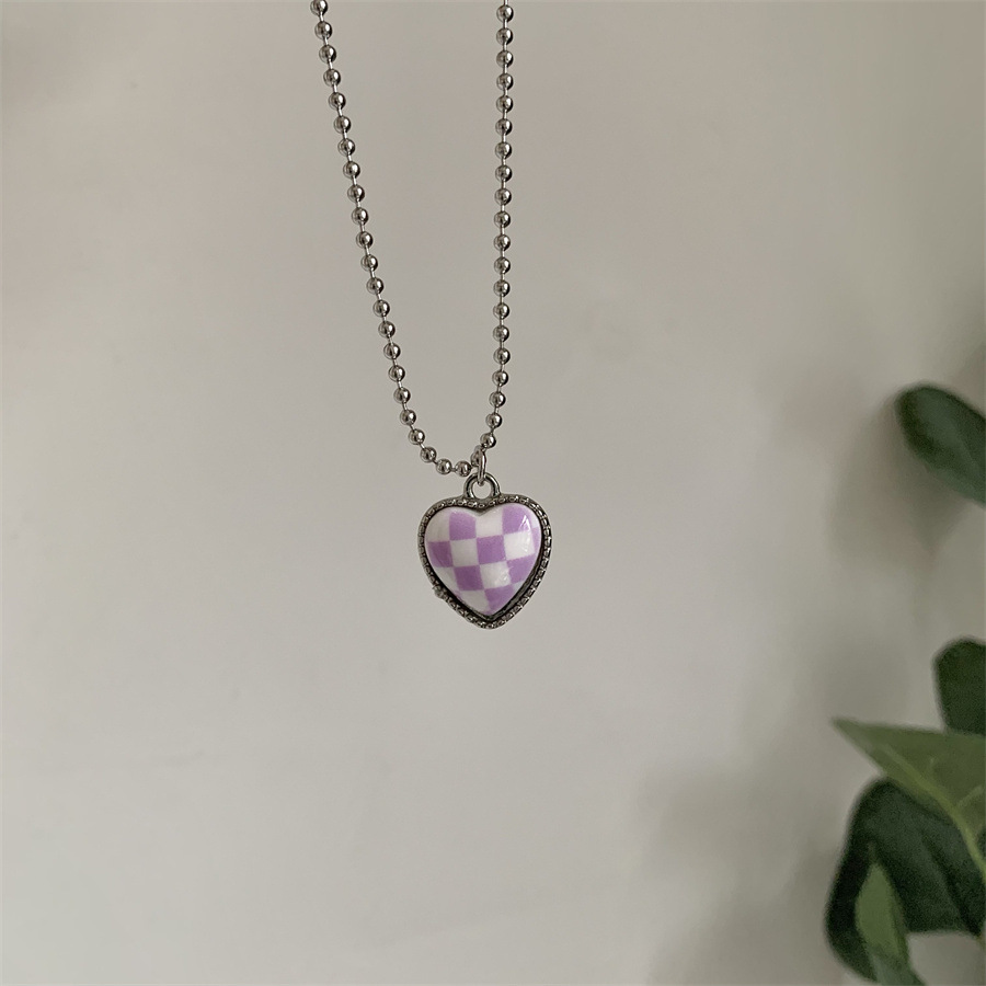 Purple and white (bead chain)