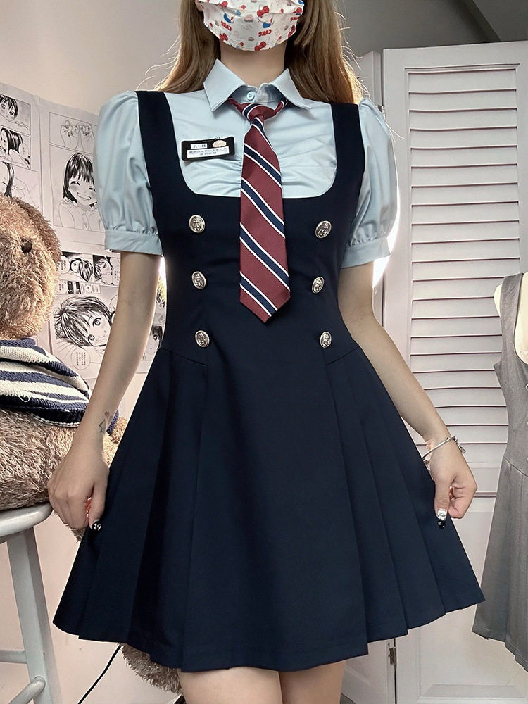 Blue short-sleeved shirt   Cyanotic sundress   Red striped tie free (leather name binding)