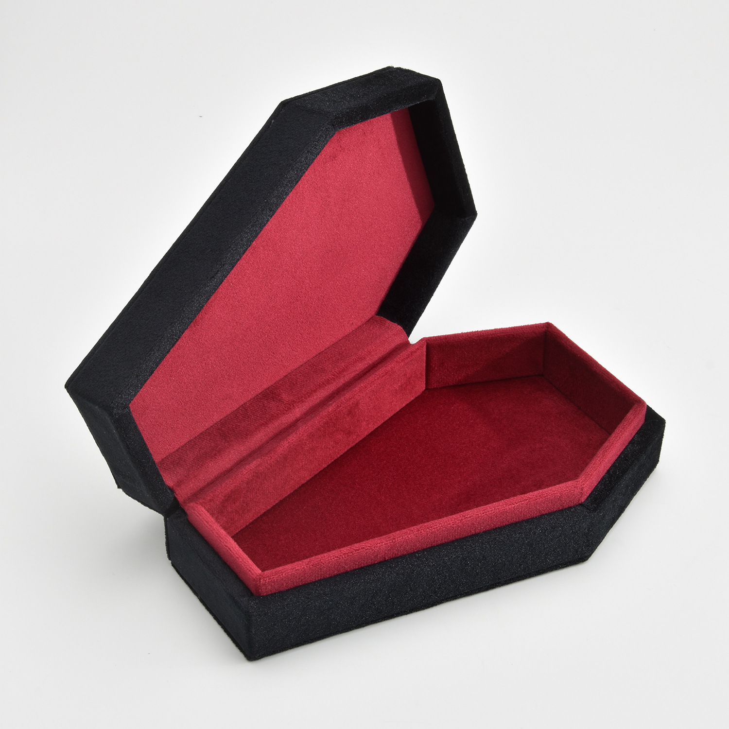 G90) velvet casket-shaped (flip-top hollow) case