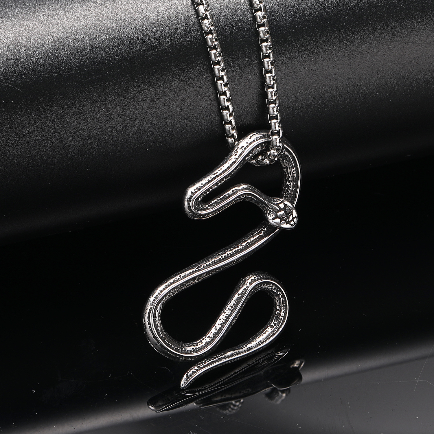 3:Steel pendant and steel 60cm square pearl chain