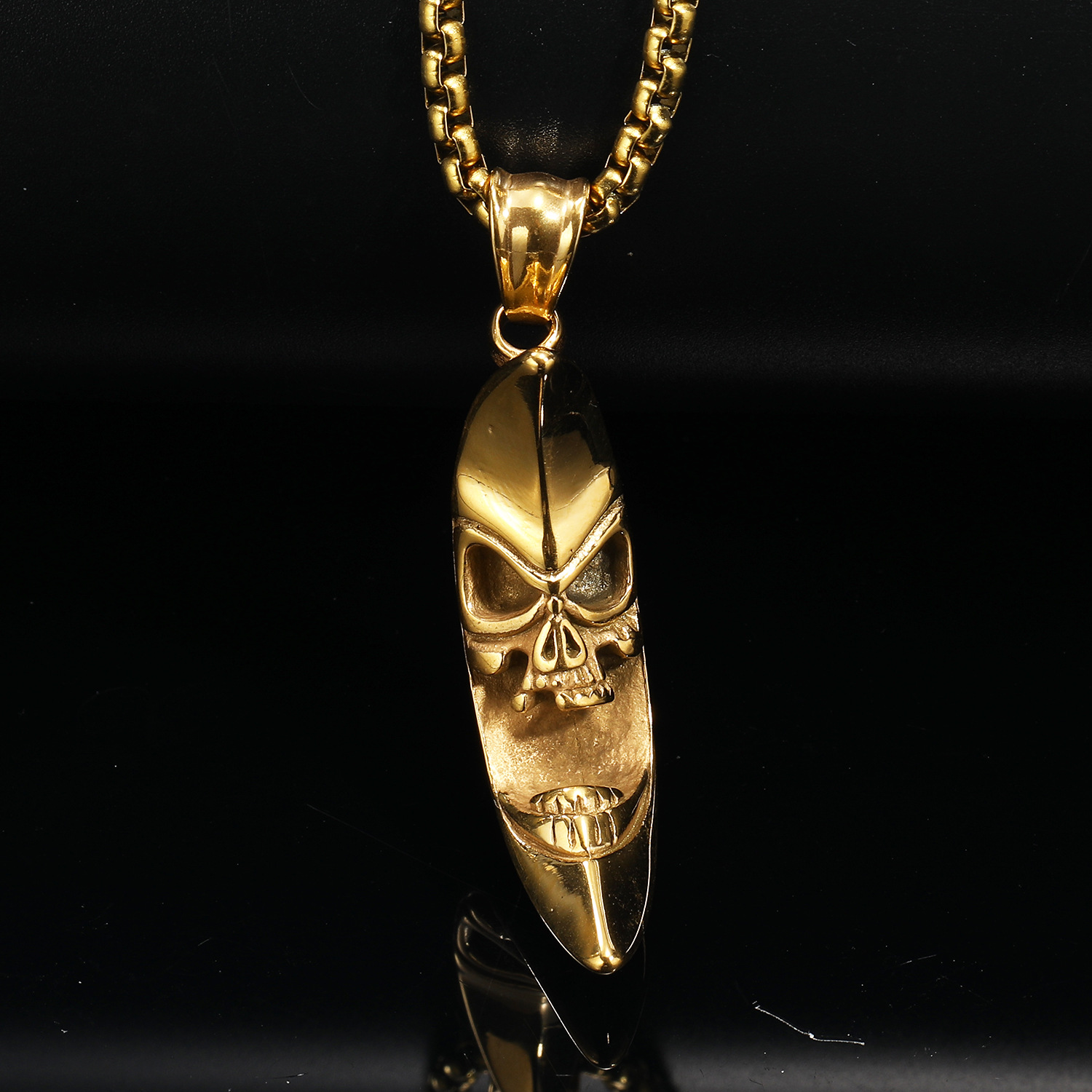 Gold pendant   gold 60CM square pearl chain
