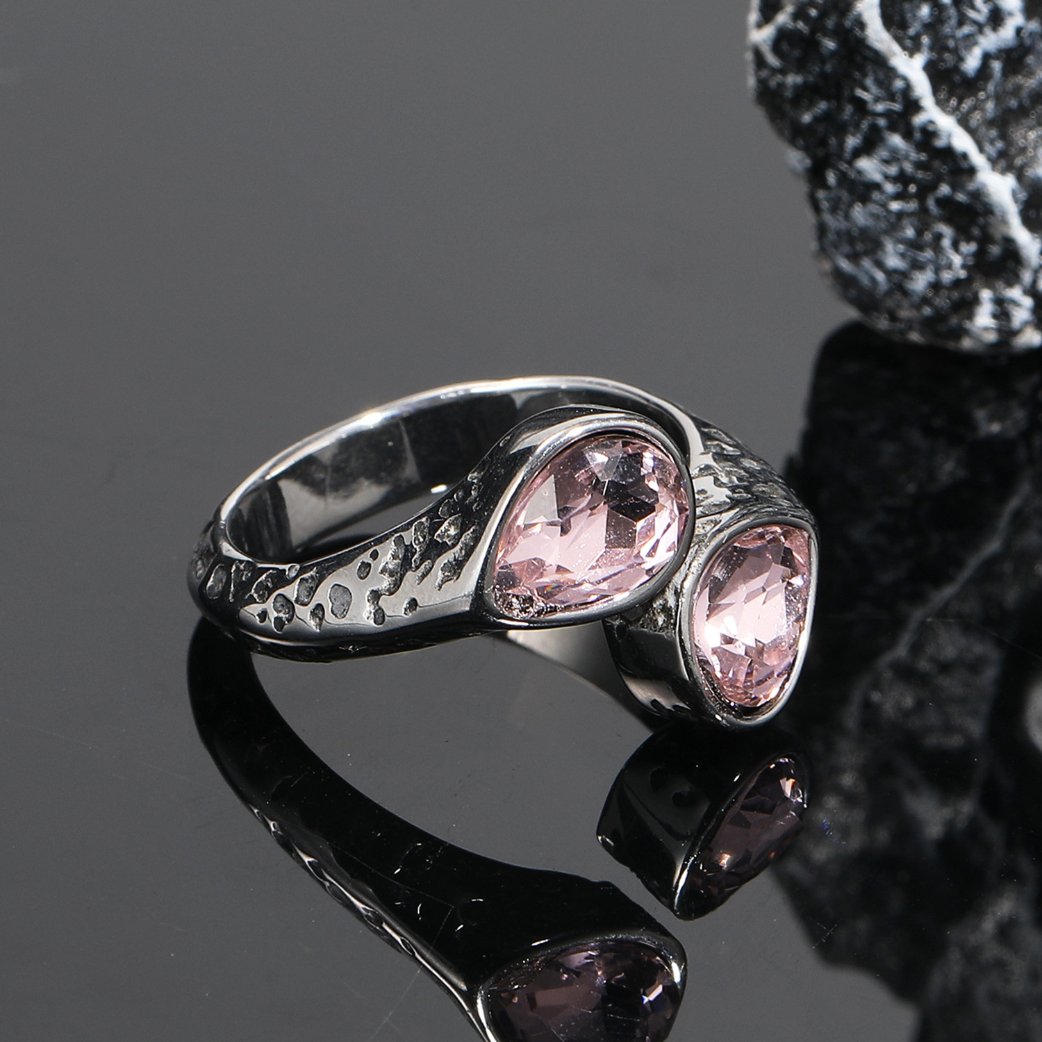 13:Steel pink gemstone