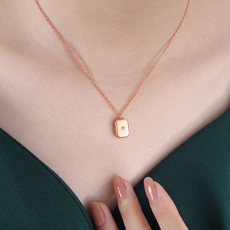 P429 - Rose gold rounded corners